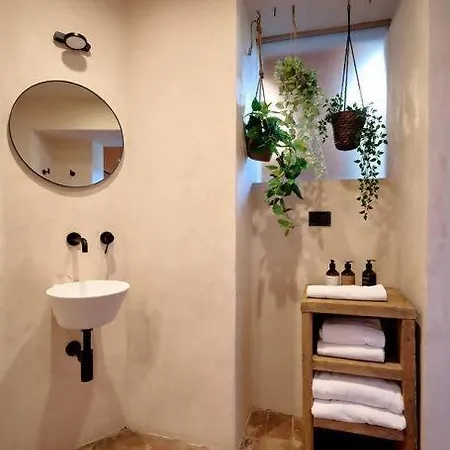 Domus Dea Luxury Apartment *